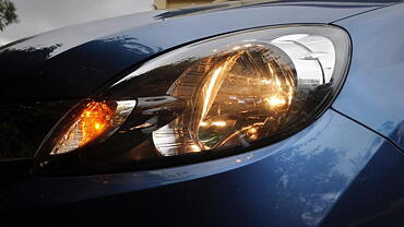 Honda Mobilio Headlamps