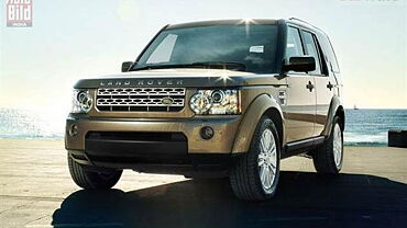 Discontinued Land Rover Discovery 4 Left Front Three Quarter