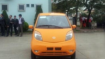 Facelifted Tata Nano now on sale for Rs 1.50 lakh - CarWale