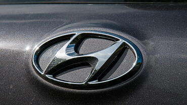 Discontinued Hyundai Elite i20 2016 Badges