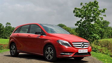 Discontinued Mercedes-Benz B-Class 2012 Right Front Three Quarter