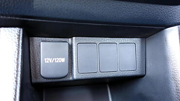 Discontinued Toyota Corolla Altis 2014 Exterior