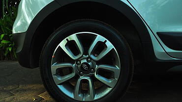 Discontinued Hyundai i20 Active 2015 Wheels-Tyres