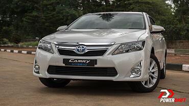 Discontinued Toyota Camry 2012 Front View