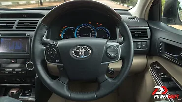 Toyota Camry 2017 Photo Hybrid Steering Wheel Image Carwale Toyota Camry Hybrid Steering Wheel 20176 Jpg