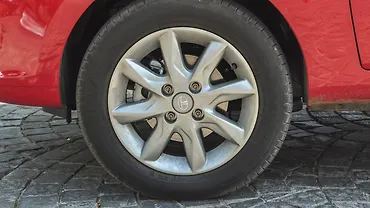 Tata Bolt Rims Tata Bolt Images - Bolt Interior & Exterior Photo Gallery [100+ Images ...