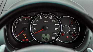 Mitsubishi Pajero Sport Instrument Panel