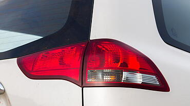 Mitsubishi Pajero Sport Tail Lamps