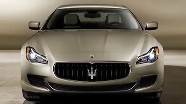 Maserati Quattroporte Front View Maserati Quattroporte Front View