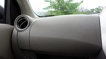 Discontinued Nissan Sunny 2011 Interior
