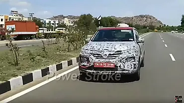 Renault Kwid facelift spied testing in India