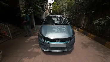 2023 Tata Tiago EV XZ Plus Tech LUX Long Range Fast Charger