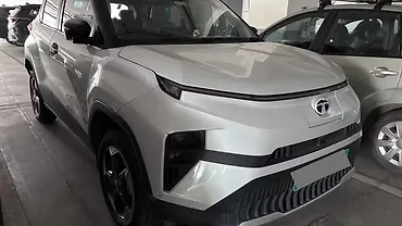2025 Tata Punch EV Empowered Plus Long Range 3.3