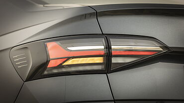 Discontinued Volkswagen Virtus 2022 Rear Signal/Blinker Light