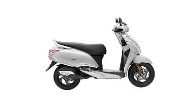 Images of TVS Jupiter 125 | Photos of Jupiter 125 - BikeWale