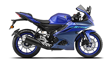 Yamaha R15 V4 Images