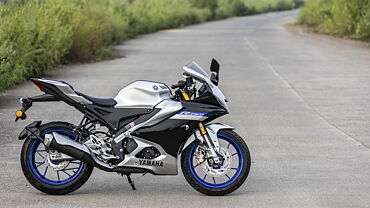 Yamaha R15 V4 Right Side View Image – BikeWale