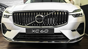 Volvo XC60 [2021-2022] Grille