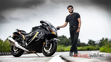 Expert Reviews on Suzuki Hayabusa [2022] | First Ride & Comparison Test ...