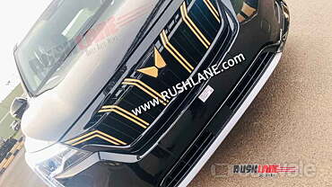 Mahindra XUV700 Javelin Edition spied 