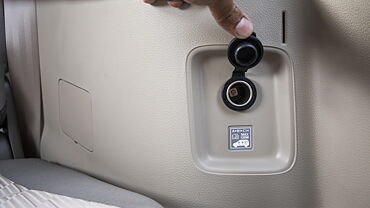 Toyota Rumion Third Row Charging Point