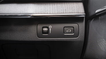 Volvo XC90 [2021-2022] Boot Release Lever/Fuel Lid Release Lever