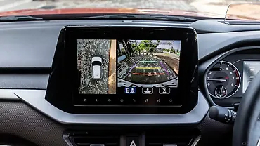 Maruti Suzuki Brezza 360-Degree Camera Control