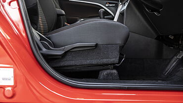 Maruti Suzuki Brezza Seat Adjustment Manual for Driver