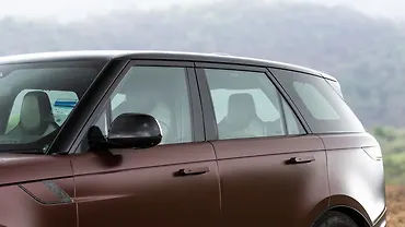 Land Rover Range Rover Side Glass Housing