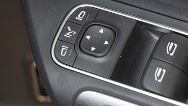 Mercedes-Benz EQB Outer Rear View Mirror ORVM Controls