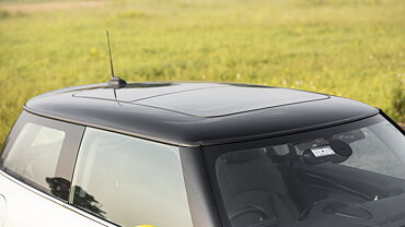 MINI Cooper SE Car Roof
