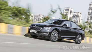 Skoda Octavia Right Front Three Quarter