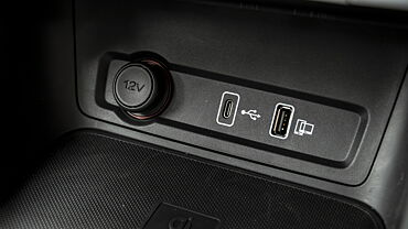 MG ZS EV USB Port/AUX/Power Socket/Wireless Charging