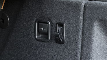 BMW X3 Levers/Buttons in Bootspace