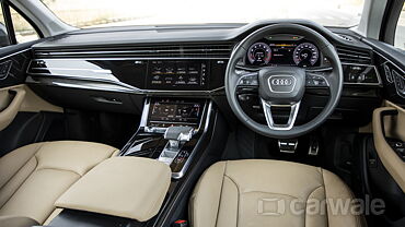 Audi Q7 Dashboard