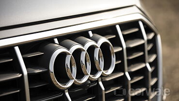 Audi Q7 Front Logo