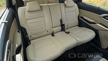 Kia Carens [2022-2023] Second Row Seats