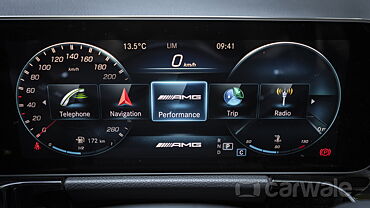 Mercedes-Benz AMG GLA35 Infotainment System