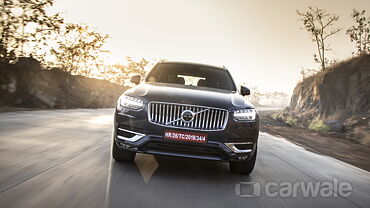 Discontinued Volvo XC90 2021 Front View