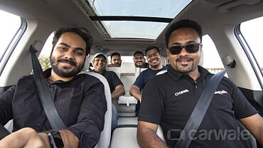 Mahindra XUV700 Front Row Seats