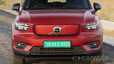 Volvo XC40 Recharge Grille