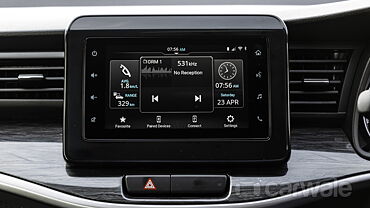 Maruti Suzuki XL6 Infotainment System