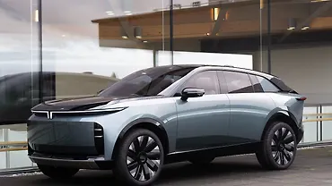 Tata Avinya Left Front Three Quarter