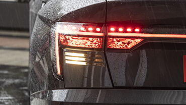 Hyundai Verna Rear Signal/Blinker Light