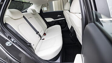Hyundai Verna Rear Seats