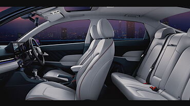 Hyundai Verna Front Row Seats