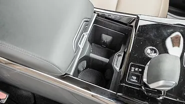 लैंड रोवर रेंज रोवर स्पोर्ट कप होल्डर्स