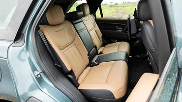 लैंड रोवर रेंज रोवर स्पोर्ट पीछे की सीटें