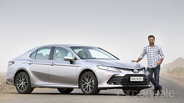 2022 Toyota Camry Hybrid — First Drive Review
