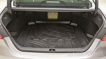 Toyota Camry Open Boot/Trunk